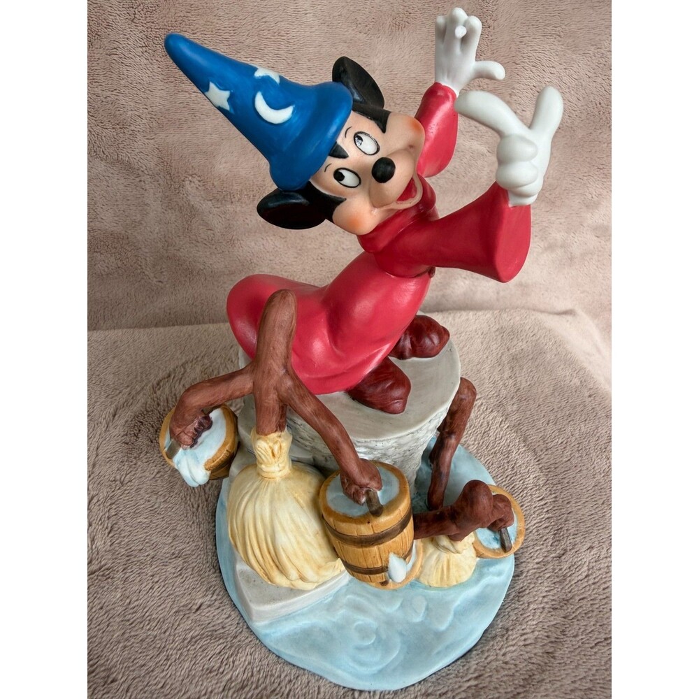 Vintage Disney Magic Memories Fantasia Mickey Figurine LE Box